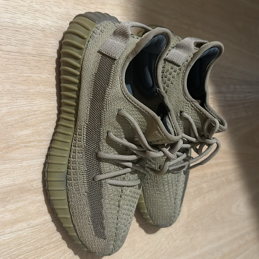 Yeezy Boost 350 V2